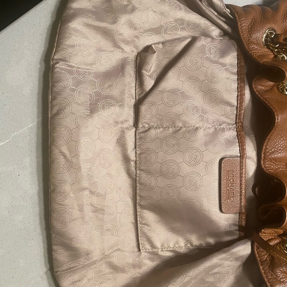 MICHAEL Michael Kors Tan Shoulder Bag - Picture 10 of 11